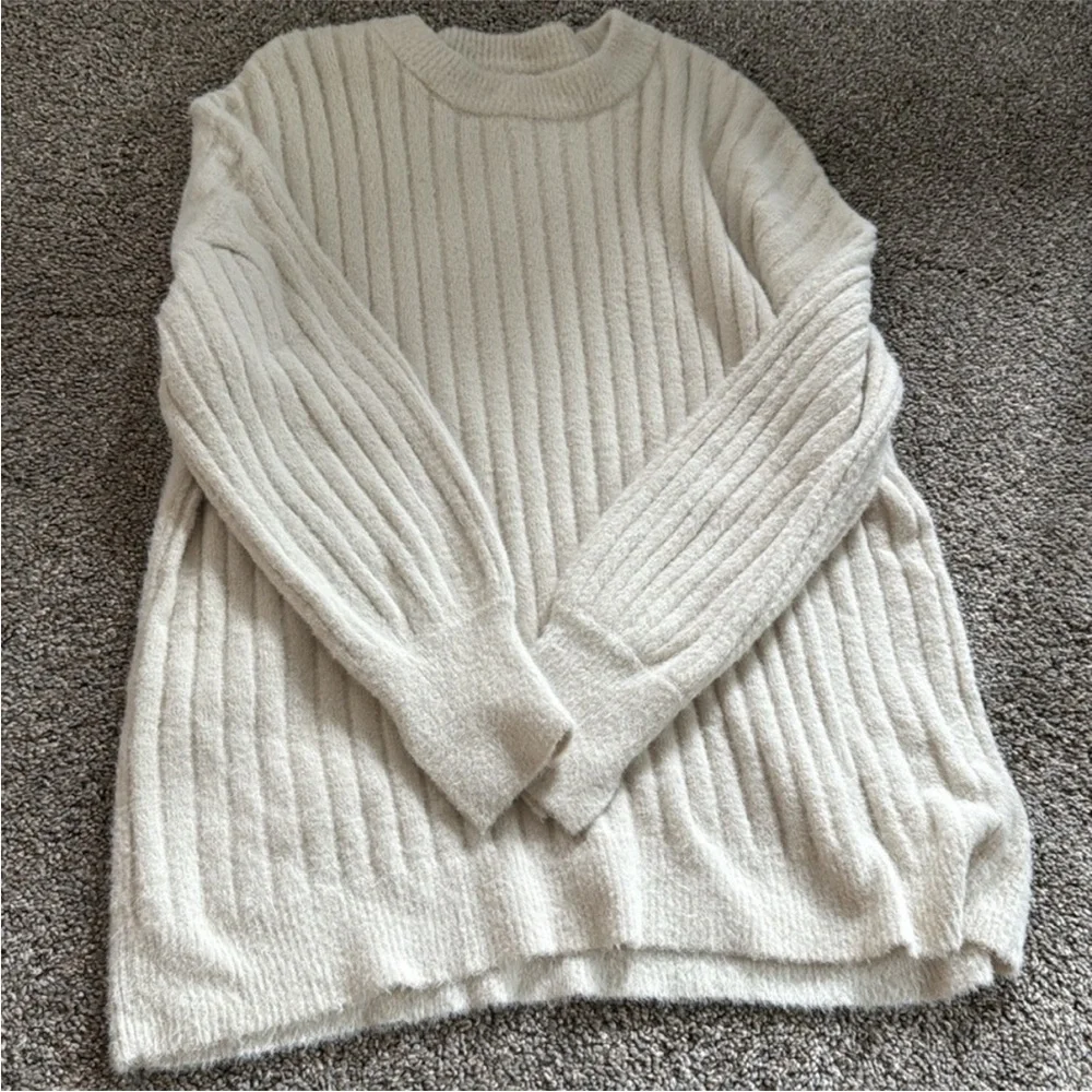 Aerie Soft Crew Sweater Bundle - Picture 3 of 6